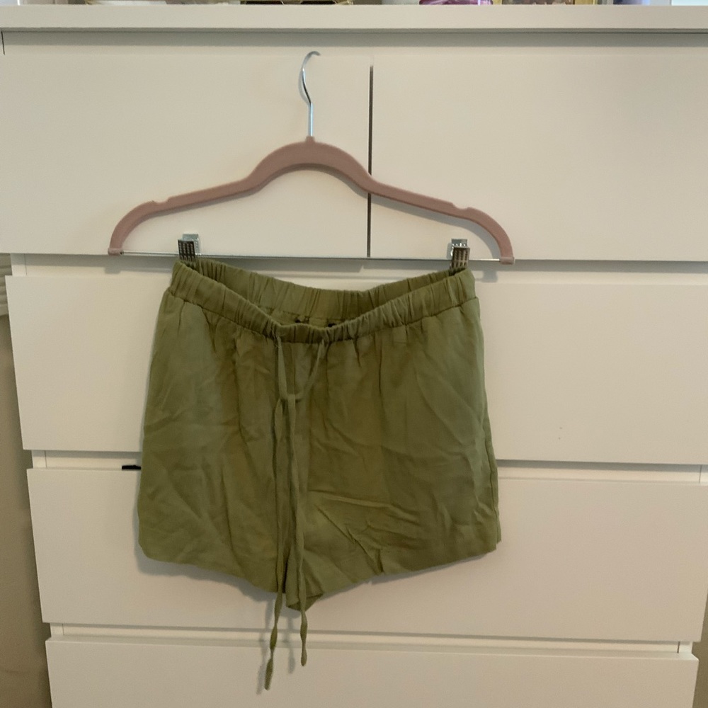 Flowy shorts